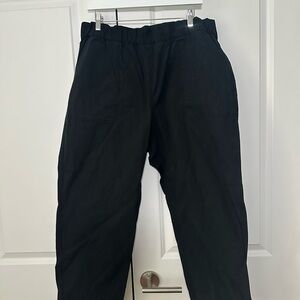 GAP Woman’s Black Pants